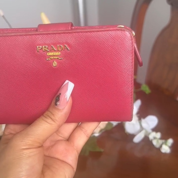 Prada Pink Wallet gold hardware - Picture 13 of 14